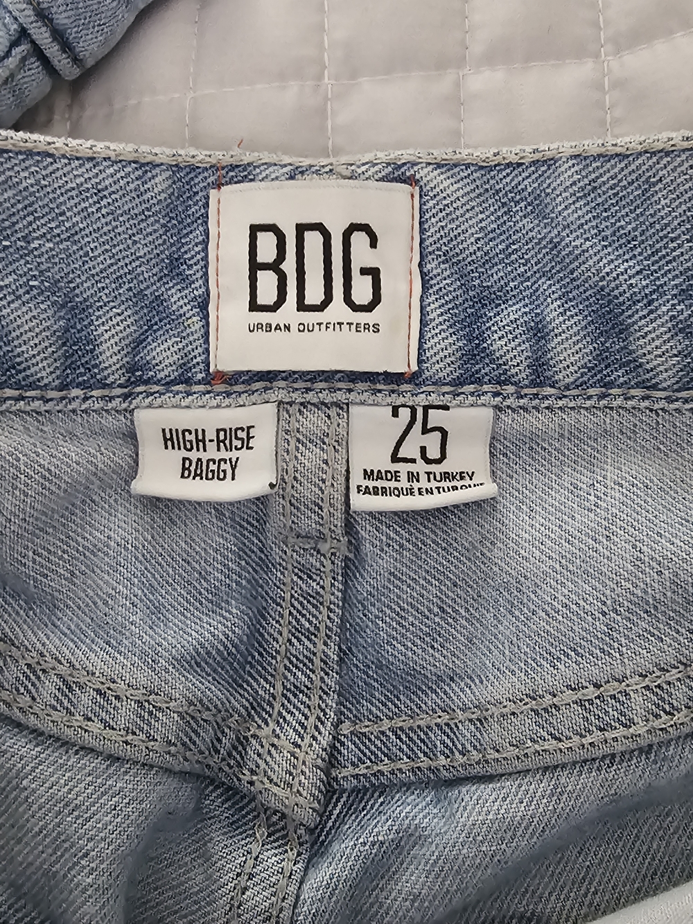 BDG Urban Outfitters High Rise Baggy Light Wash Straight Leg Jeans Womens 25 - Picture 6 of 8